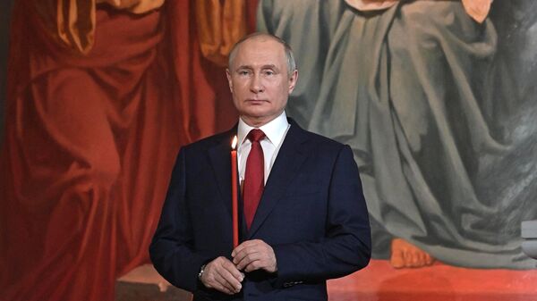 Президент РФ Владимир Путин на праздничном пасхальном богослужении в кафедральном соборном храме Христа Спасителя. 2021 год