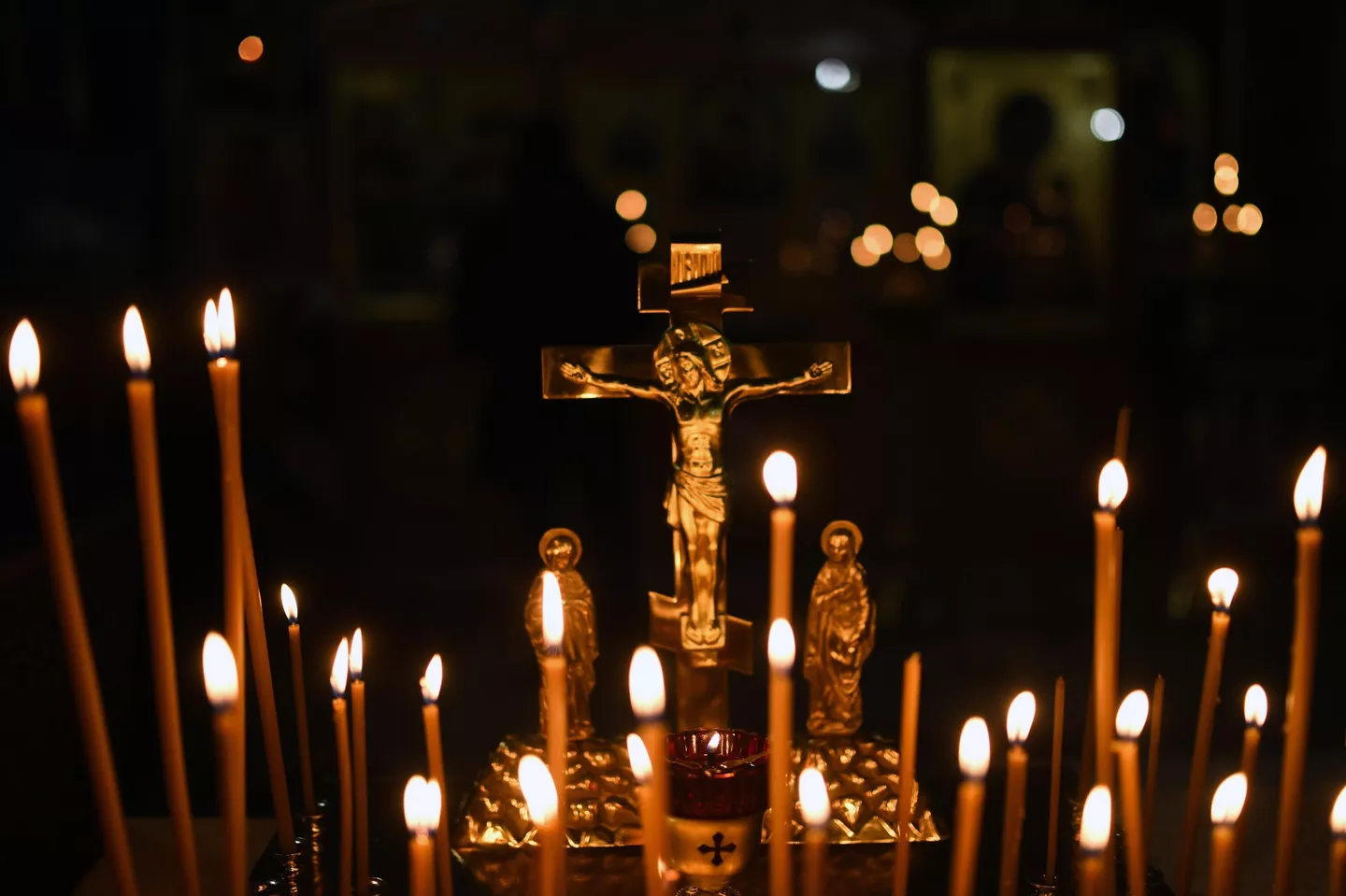 Праздничное пасхальное богослужение в храме во имя Святого благоверного великого князя Александра Невского в Покровском Александро-Невском женском монастыре в поселке Колывань Новосибирской области Праздничное пасхальное богослужение в храме во имя Святого благоверного великого князя Александра Невского в Покровском Александро-Невском женском монастыре в поселке Колывань Новосибирской области