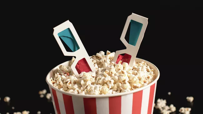 3-D очки в ведре с попкорном
