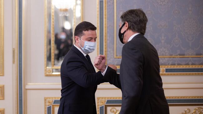 Президент Украины Владимир Зеленский и Государственный секретарь Соединенных Штатов Америки Энтони Блинкен во время встречи в Киеве