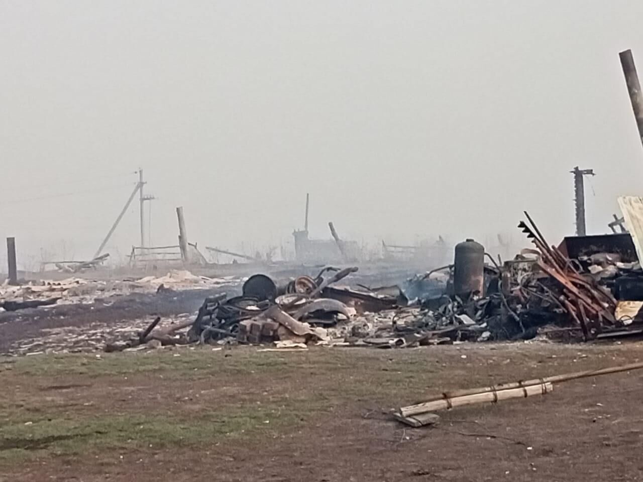 Пожар в деревне Каракуль Большереченского района Омской области - РИА Новости, 1920, 06.05.2021