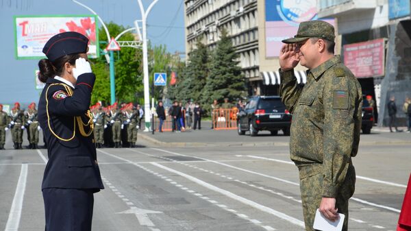 Награждение сотрудников силовых структур и МЧС главой Луганской народной республики Леонидом Пасечником