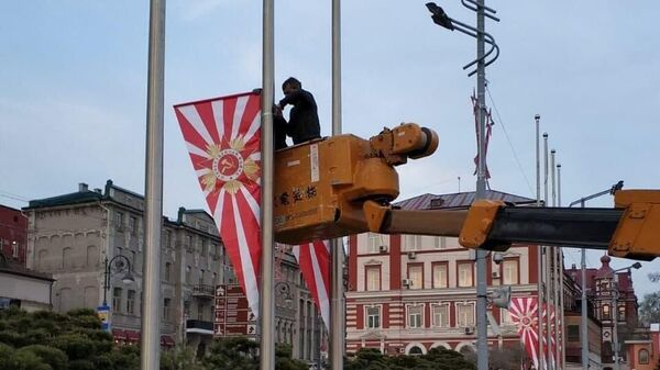Флаги, установленные к 9 мая на улицах Владивостока