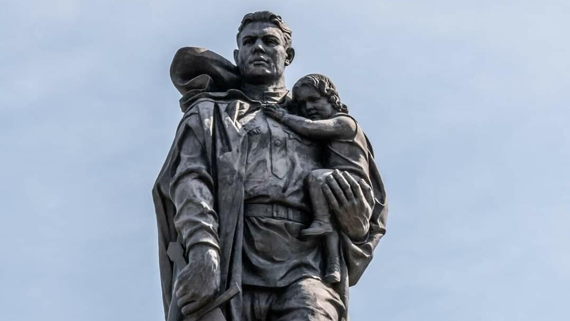 Памятник Воину-освободителю в Берлине - РИА Новости, 1920, 13.04.2023