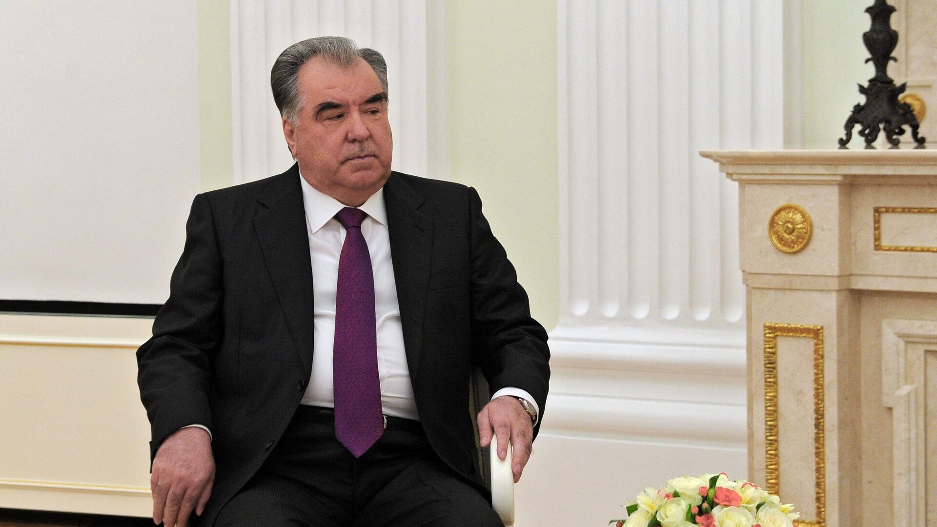 Президент Таджикистана Эмомали Рахмон во время встречи с президентом РФ Владимиром Путиным - РИА Новости, 1920, 01.07.2021