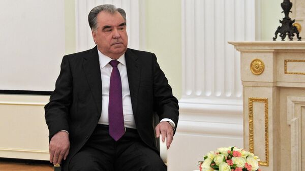 Президент Таджикистана Эмомали Рахмон во время встречи с президентом РФ Владимиром Путиным
