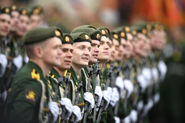 Военнослужащие роты Военной академии РВСН на военном параде в честь 76-й годовщины Победы в Великой Отечественной войне в Москве