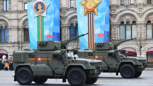 Бронеавтомобили Тайфун-ВДВ на военном параде в честь 76-й годовщины Победы в Великой Отечественной войне в Москве
