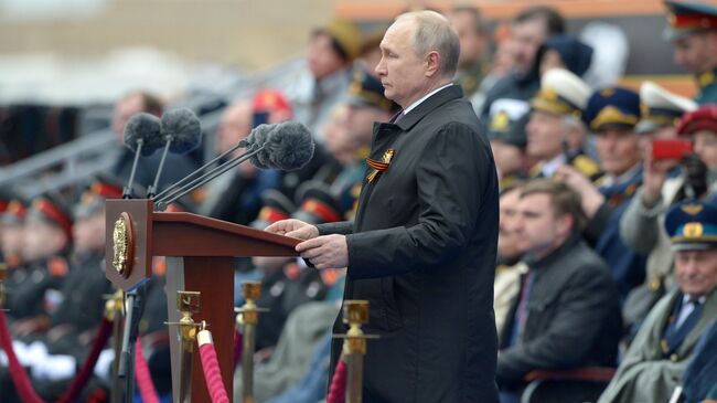 Президент РФ В. Путин на военном параде в честь 76-й годовщины Победы в ВОВ