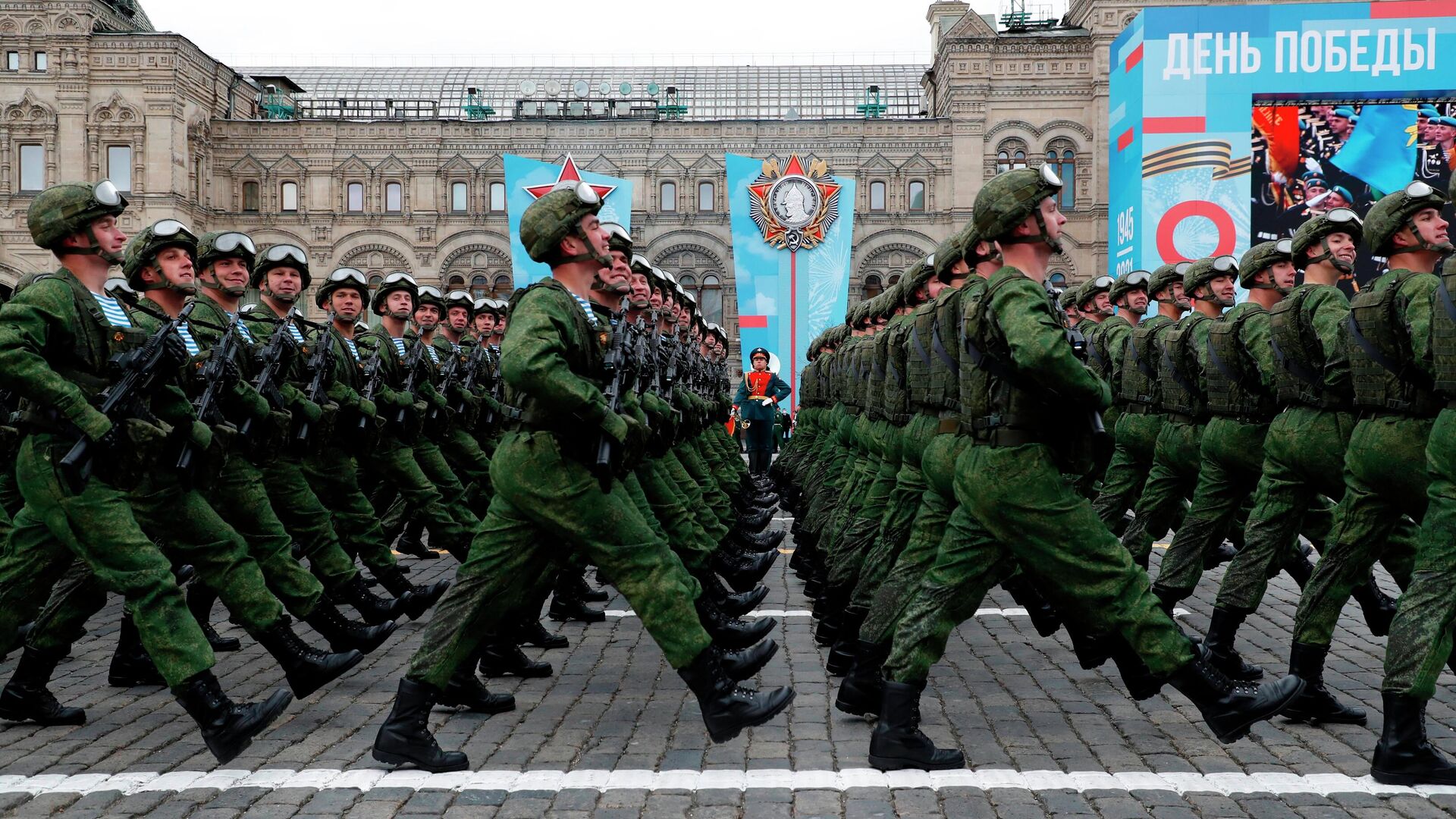 Военнослужащие парадных расчетов на военном параде в честь 76-й годовщины Победы в Великой Отечественной войне в Москве - РИА Новости, 1920, 06.04.2022