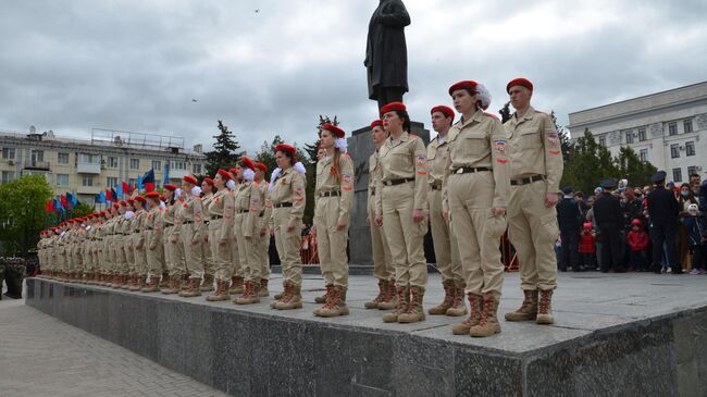 Парад в честь 76-й годовщины Победы в Великой Отечественной войне в Луганске