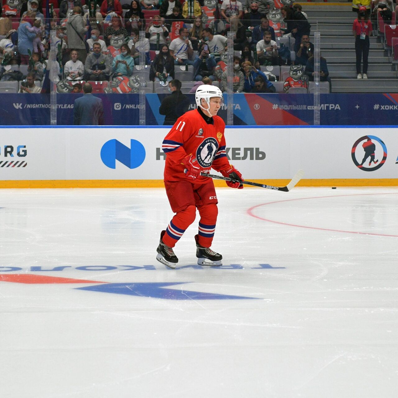 Стало известно количество голов Путина в гала-матче НХЛ - Радио Sputnik,  10.05.2021