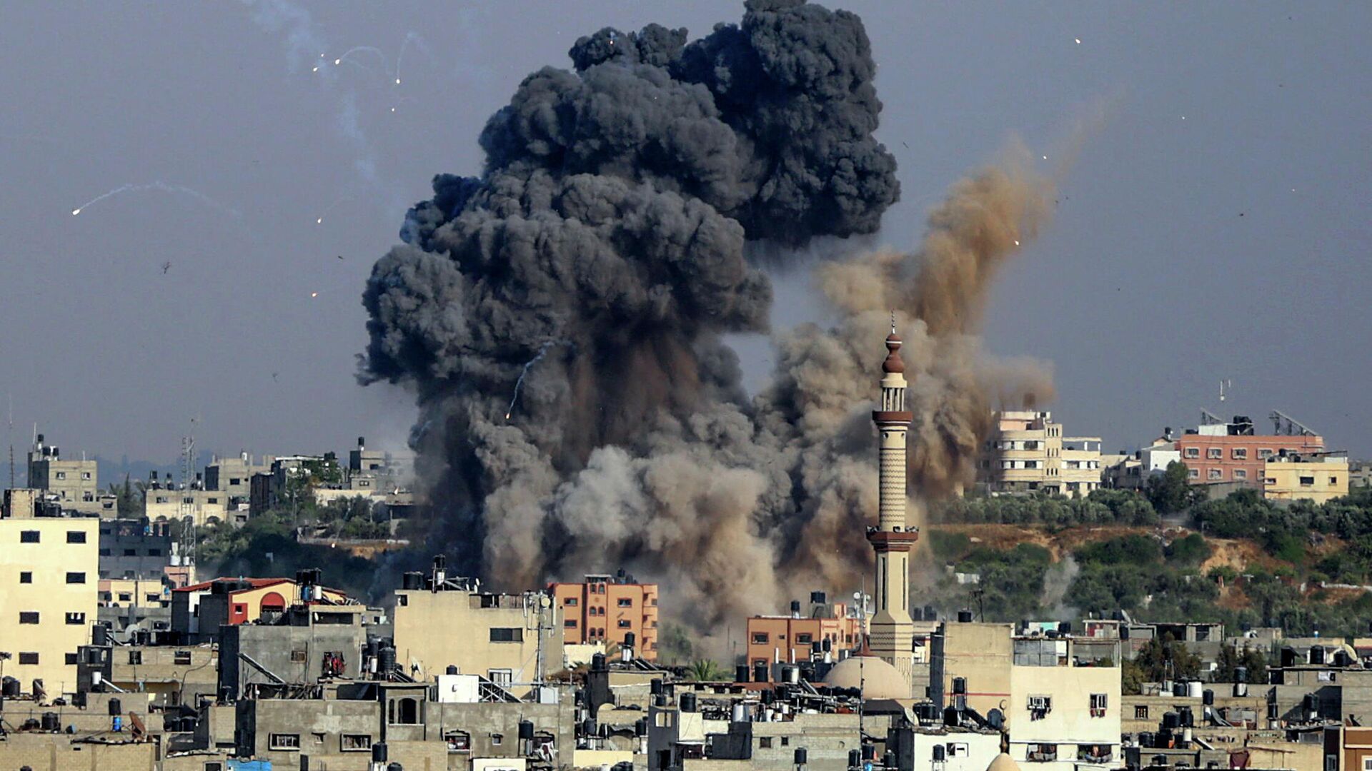 Авиаудар, нанесенный Израилем по объекту движения ХАМАС в секторе Газа. 11 мая 2021  - РИА Новости, 1920, 12.05.2021