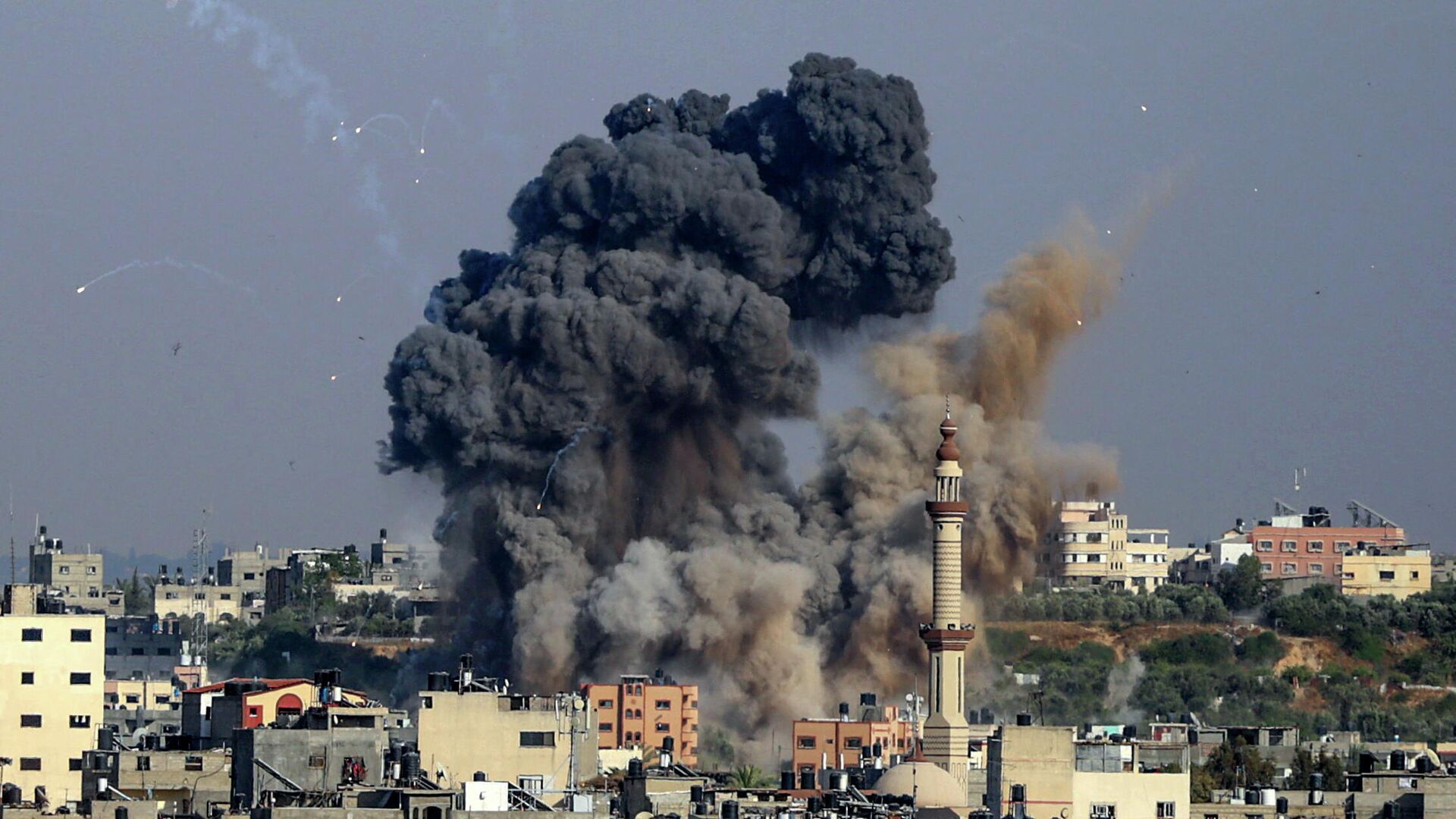 Авиаудар, нанесенный Израилем по объекту движения ХАМАС в секторе Газа. 11 мая 2021  - РИА Новости, 1920, 12.05.2021