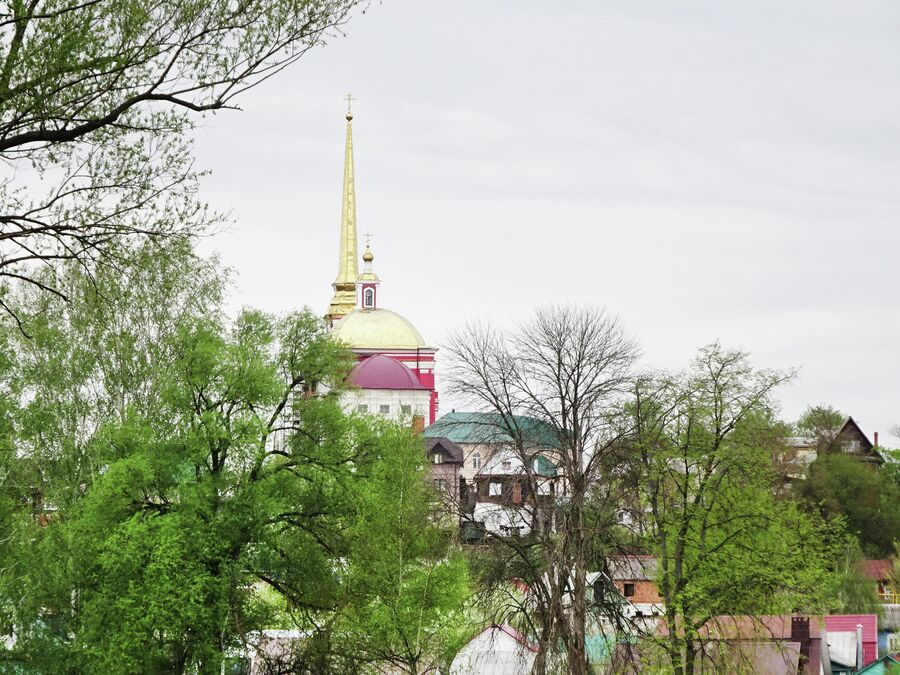 Ильинская церковь, вид с набережной