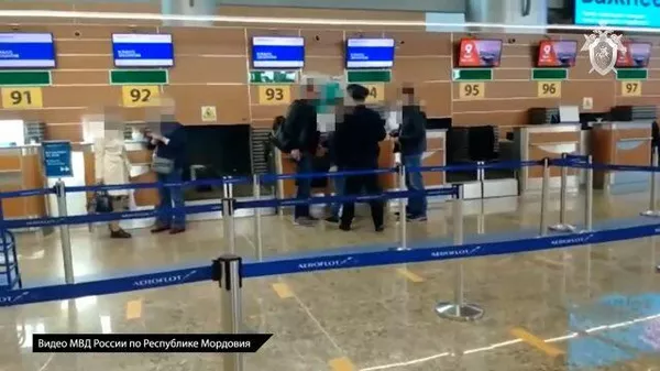 Кадры задержания Алексея Меркушкина при попытке покинуть страну