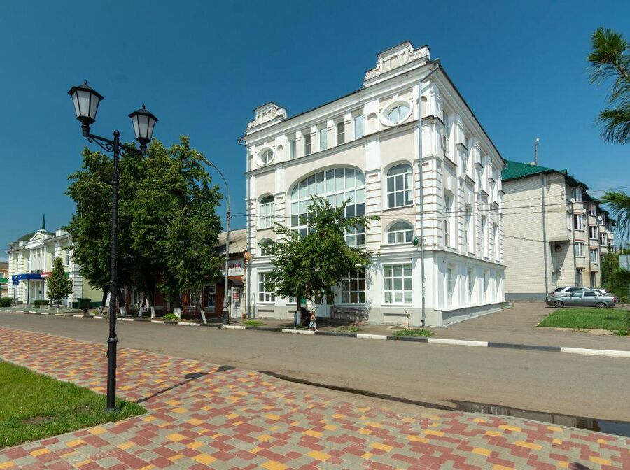 Площадь Ленина, торговое здание 1911 года