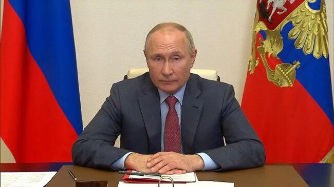 Путин заявил, что Россия будет должным образом реагировать на возникающие угрозы