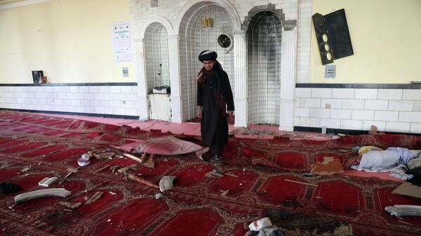 На месте взрыва в мечети в Кабуле, Афганистан. 14 мая 2021