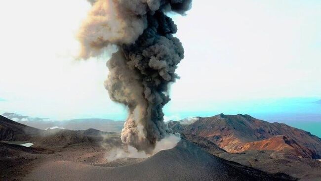 Пепловый выброс произошел на вулкане Эбеко