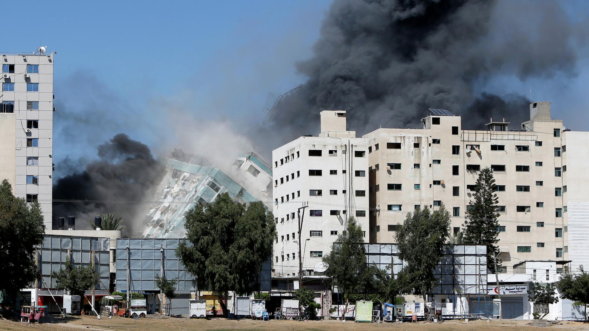 Обрушение здания в Газе, где располагались офисы международных СМИ
 - РИА Новости, 1920, 15.05.2021