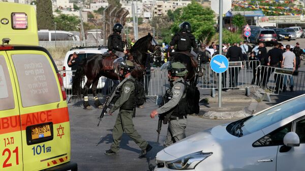 На месте происшествия, в котором водитель пытался наехать на полицейских в Иерусалиме