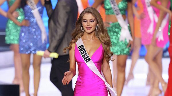Мисс Россия 2019 Алина Санько на международном конкурсе красоты Мисс Вселенная — 2021