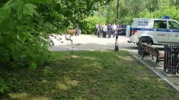 Полиция работает на месте тройного убийства в Екатеринбурге   