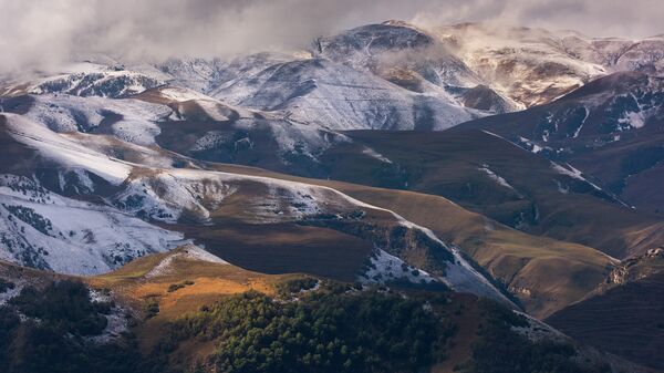 Ранний снег в горах в Дагестана