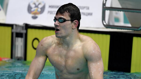 Мартин Малютин после финального заплыва среди мужчин на дистанции 400 метров вольным стилем на чемпионате России по плаванию в Казани.