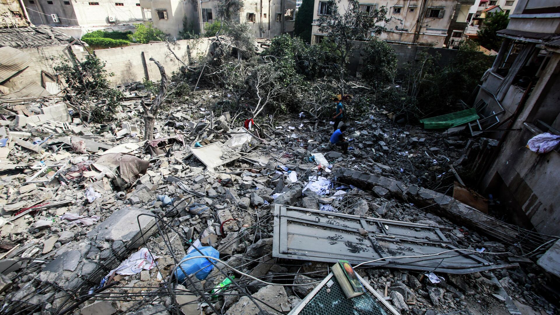 Разрушенные в результате бомбардировки здания в секторе Газа - РИА Новости, 1920, 18.05.2021
