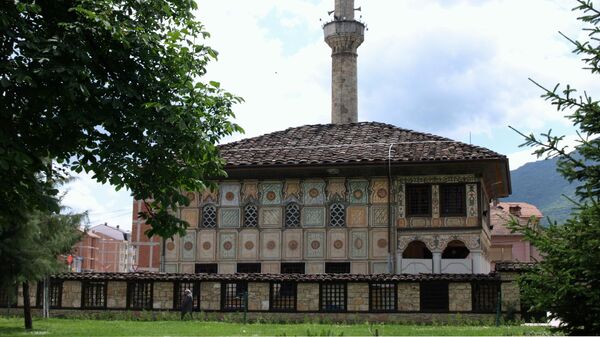 Пестрая мечеть (Шарена Джамия) в Тетово 