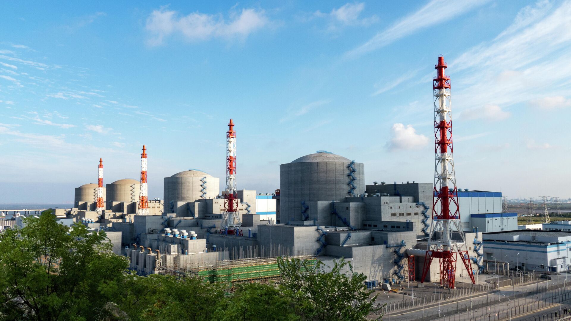Тяньванская атомная электростанция, где будут сооружены новые энергоблоки российского дизайна - РИА Новости, 1920, 19.05.2021