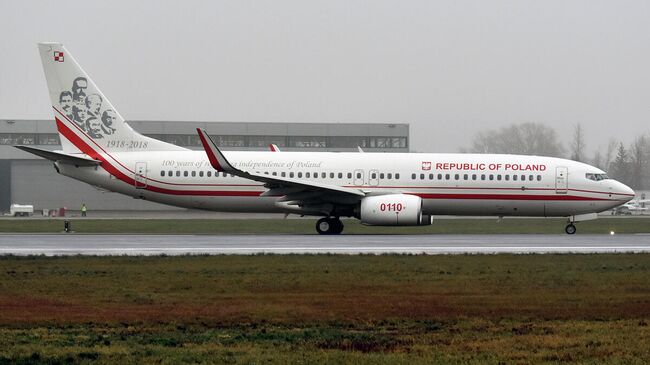 Лайнер Boeing 737-86X ВВС Польши