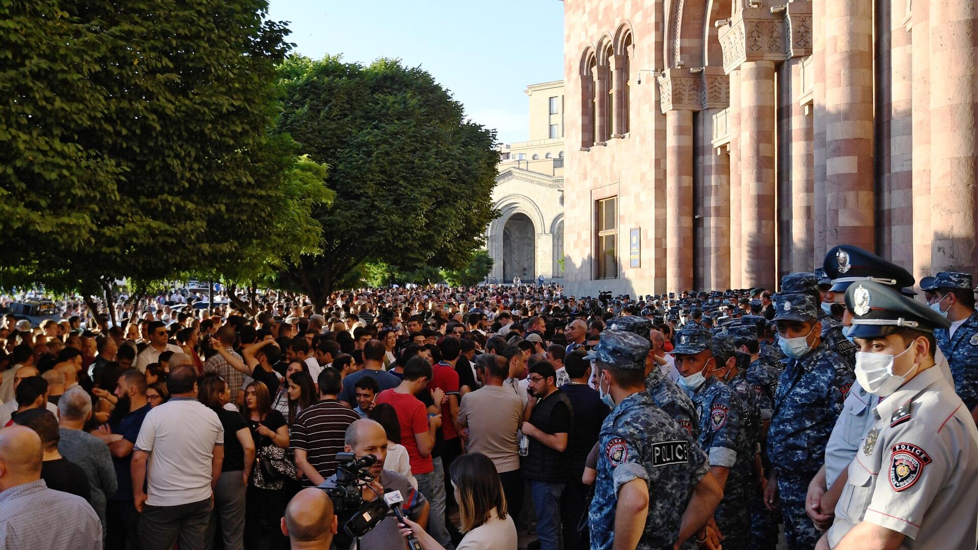 Участники акции протеста в Ереване с требованием опубликовать договор с Азербайджаном - РИА Новости, 1920, 20.05.2021