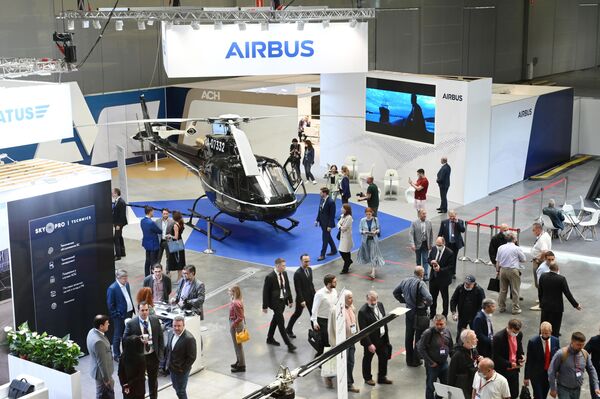 Стенд компании Airbus на XIV Международной выставки вертолетной индустрии HeliRussia 2021 в Москве.на XIV Международной выставки вертолетной индустрии HeliRussia 2021 в Москве
