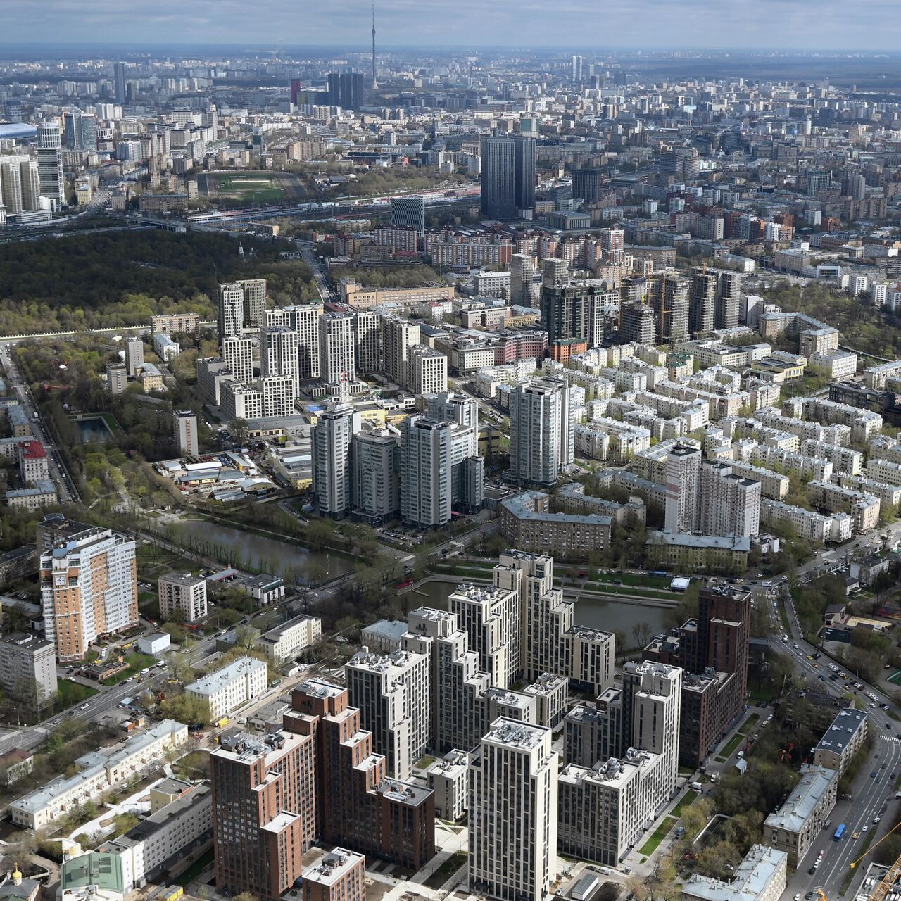 Новое общественное пространство появилось у метро 