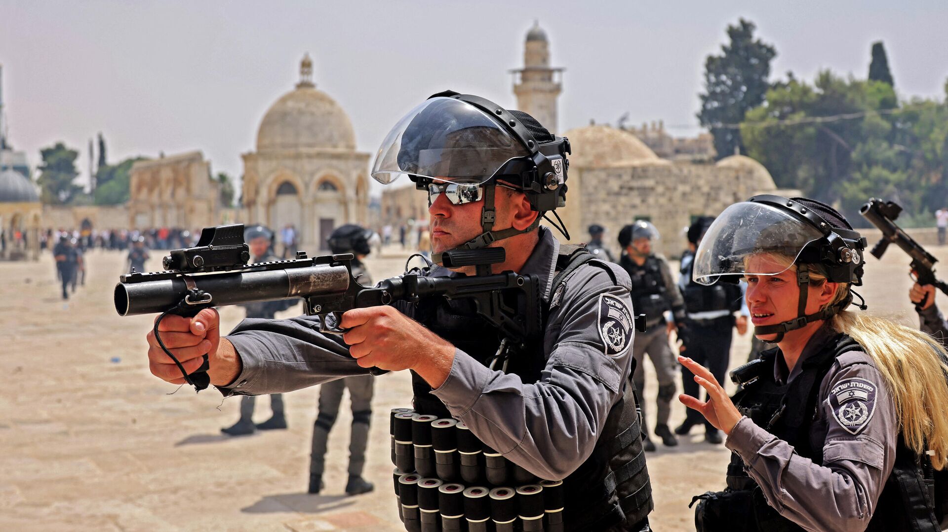 Аль кудс иерусалим. Полиция израиля. Флаг города иерусалима. Палестинский полицейский. Иерусалим оон.