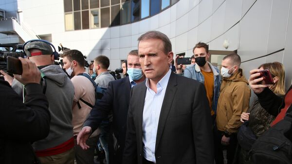 Виктор Медведчук, подозреваемый в госизмене и расхищении национальных ресурсов, после заседания в Киевском апелляционном суде