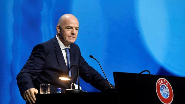 In this handout photograph released by UEFA on April 20, 2021, FIFA president Gianni Infantino  addresses the UEFA Congress in Montreux. - FIFA boss Gianni Infantino on April 20, 2021, has blasted  the proposed European Super League and warned that the clubs involved could face consequences. Twelve major clubs launched plans Monday for a new breakaway league which would drastically change the landscape of the world's most popular sport. (Photo by Richard Juilliart / UEFA / AFP) / RESTRICTED TO EDITORIAL USE - MANDATORY CREDIT AFP PHOTO /UEFA/RICHARD JUILLIART  - NO MARKETING - NO ADVERTISING CAMPAIGNS - DISTRIBUTED AS A SERVICE TO CLIENTS