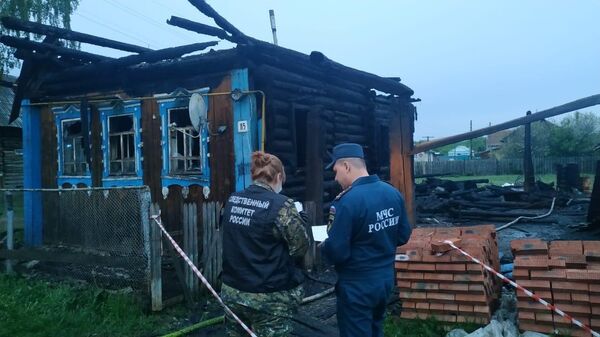 Последствия пожара в селе Нылга Республики Удмуртия