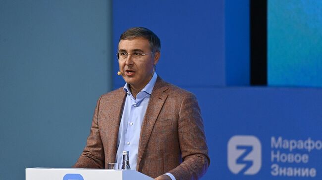 Министр науки и высшего образования РФ Валерий Фальков выступает с докладом на просветительском марафоне общества Новое Знание