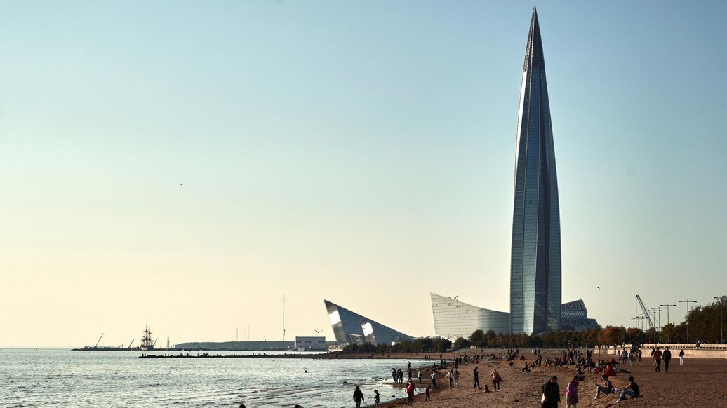 В Петербурге башню "Лахта Центра" открыли для экскурсий