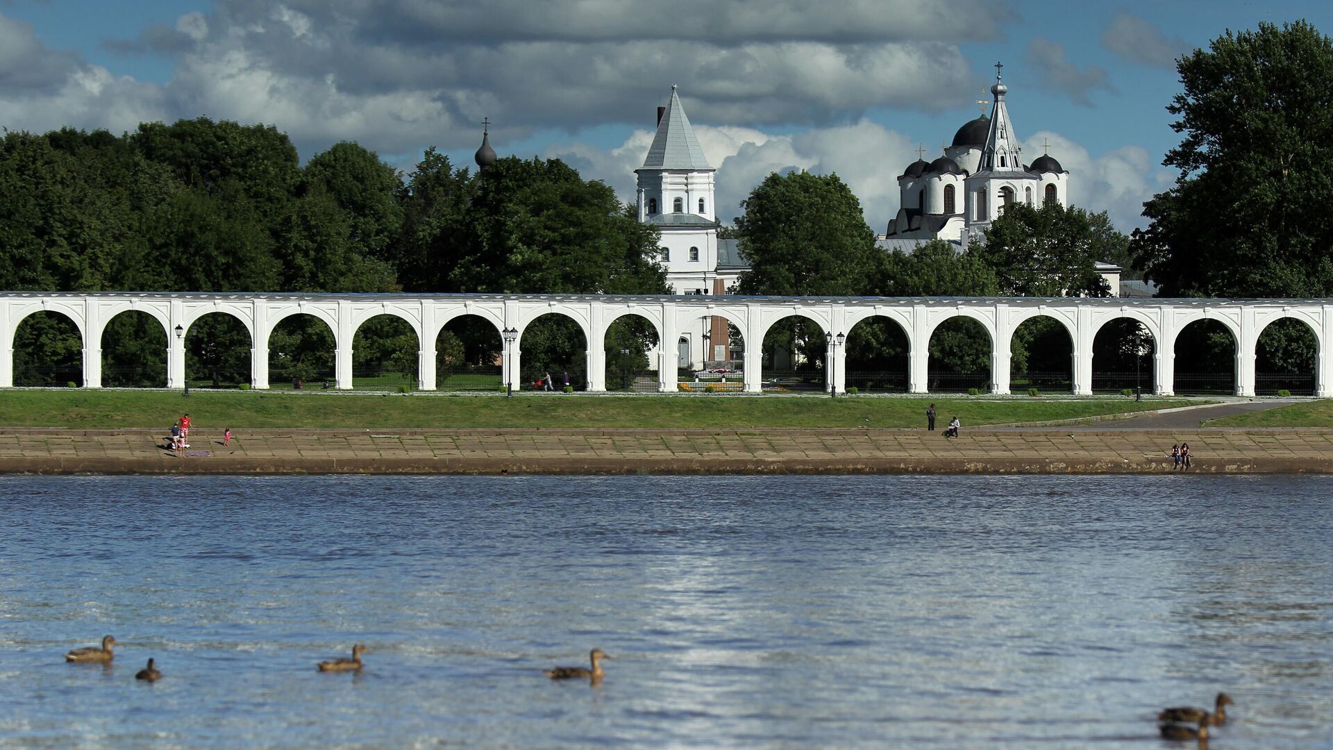 Вид на Ярославо Дворище в Великом Новгороде - РИА Новости, 1920, 02.11.2021