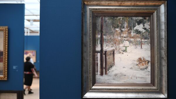Картина Зимний пейзаж с санями на выставке работ художника Николая Фешина в Третьяковской галерее в Москве