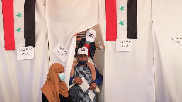 Досрочное голосование перед президентскими выборами 26 мая в посольстве Сирии, Ливан