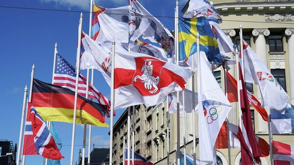 Флаги стран, которые представляют команды на Чемпионате мира по хоккею в Риге