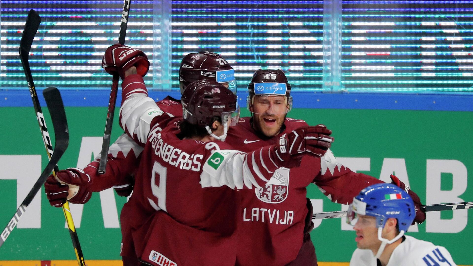 хоккей латвия