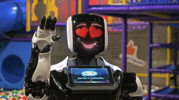 Робот компании Promobot, созданный для работы в детском саду