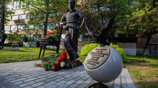 Памятник лауреату Нобелевской премии мира академику Андрею Сахарову